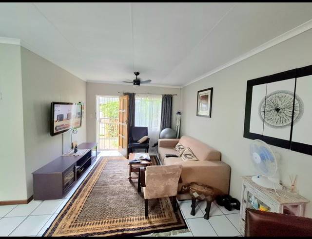 3 BEDROOM TOWNHOUSE FOR SALE IN ERASMUSKLOOF